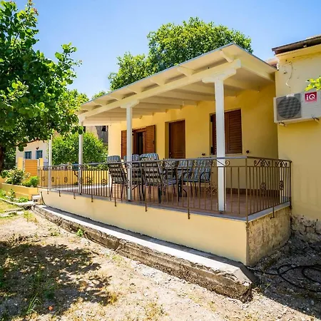 Lejlighed Lefkada Family Friendly House With Parking ,yard
