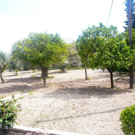 아파트 Lefkada Family Friendly House With Parking ,yard 니드리