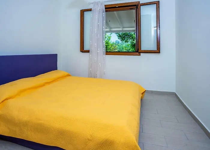 Lefkada Family Friendly House With Parking ,yard *